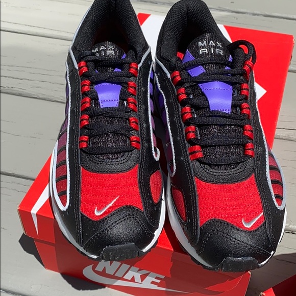 Nike Sneakers - Picture 3 of 7